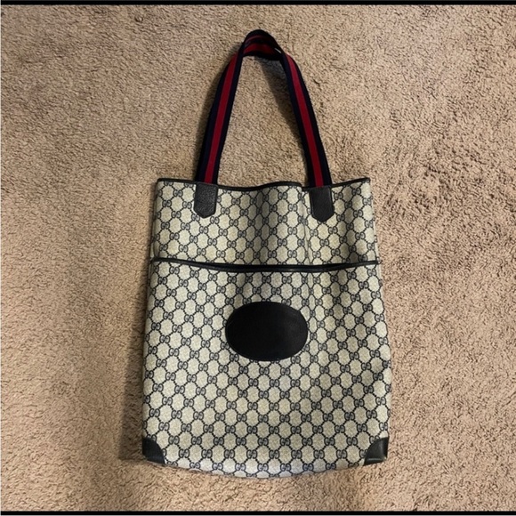 Rare vintage Navy Gucci tote w/ front pocket and red & navy stripe straps. - Picture 2 of 10